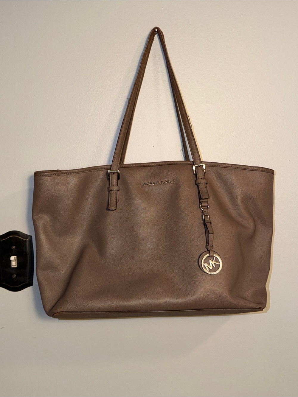 Michael Michael Kors Ladies Taupe Large Tote. Damaged- please read!!!
